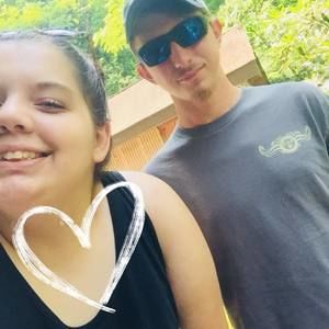 Meet your Posher, Kenzie